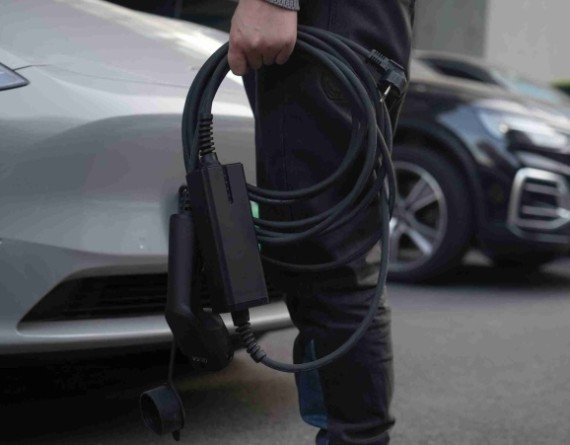 Cargador portátil para vehículos eléctricos BESEN BN20 - Imagen 2